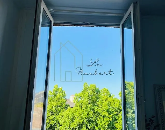 Le Flaubert, Et Parking En Centre